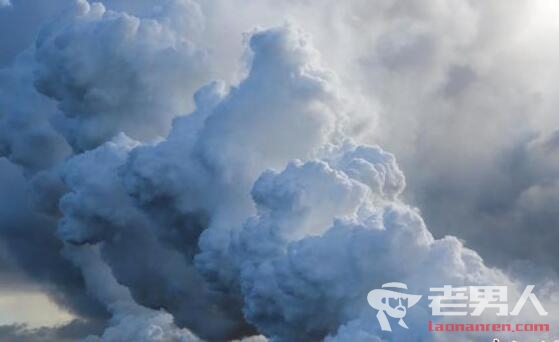 >火山熔岩入太平洋  科学家给出警示：熔岩雾有毒